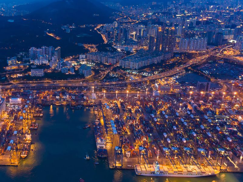 gold-arrow_banner_home-servicos-transporte-maritimo gold-arrow_banner_home-servicos-transporte-maritimo